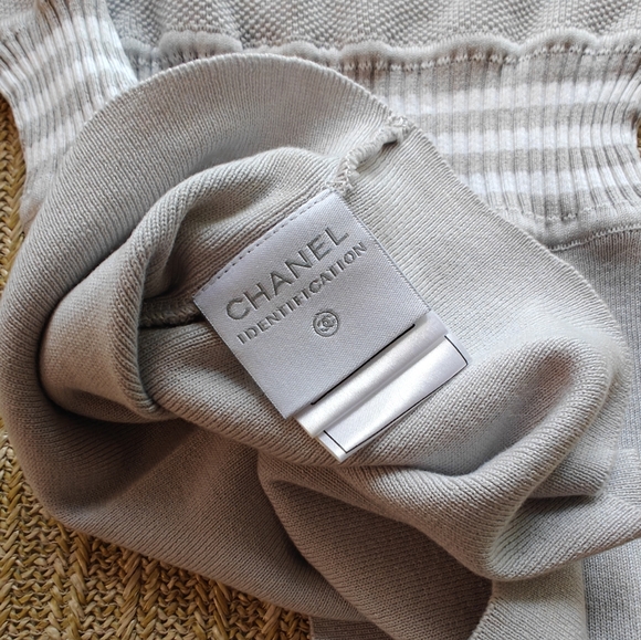 CHANEL SPORT GRAY TOP - Picture 5 of 8